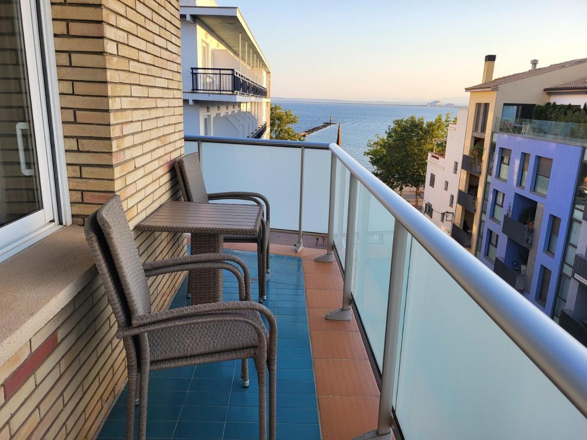 Roses Casc Antic Sl Sant Elm 4 Apartment Exterior photo