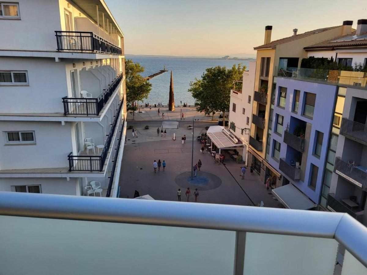 Roses Casc Antic Sl Sant Elm 4 Apartment Exterior photo